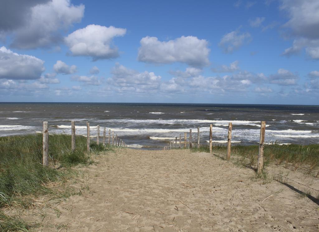 Hofje Van Maas Zandvoort Bagian luar foto